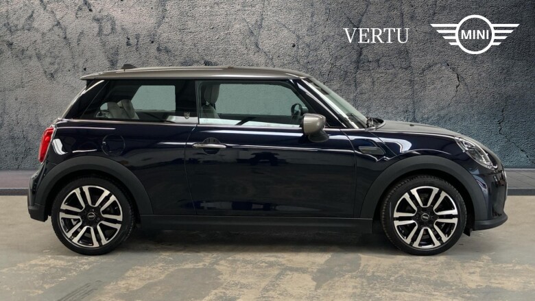 MINI Hatchback 1.5 Cooper Exclusive 3dr Auto Petrol Hatchback